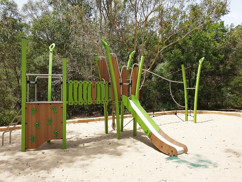 Sunnybay Drive Park Playground