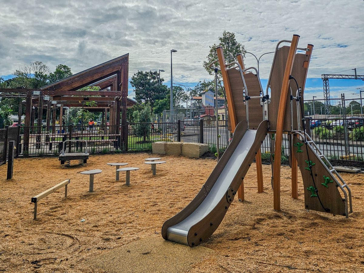 Kanopé Multiplay Structure at Cribb Street Park Playground